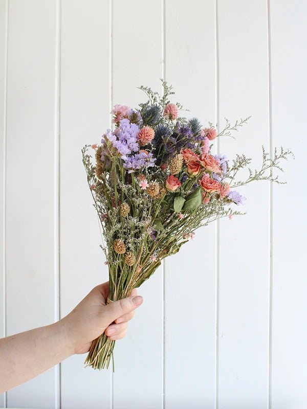 Bouquet de fleurs séchées &#39;Douce Violette&#39; - Fleuriste Binette et filles - Montréal Montréal