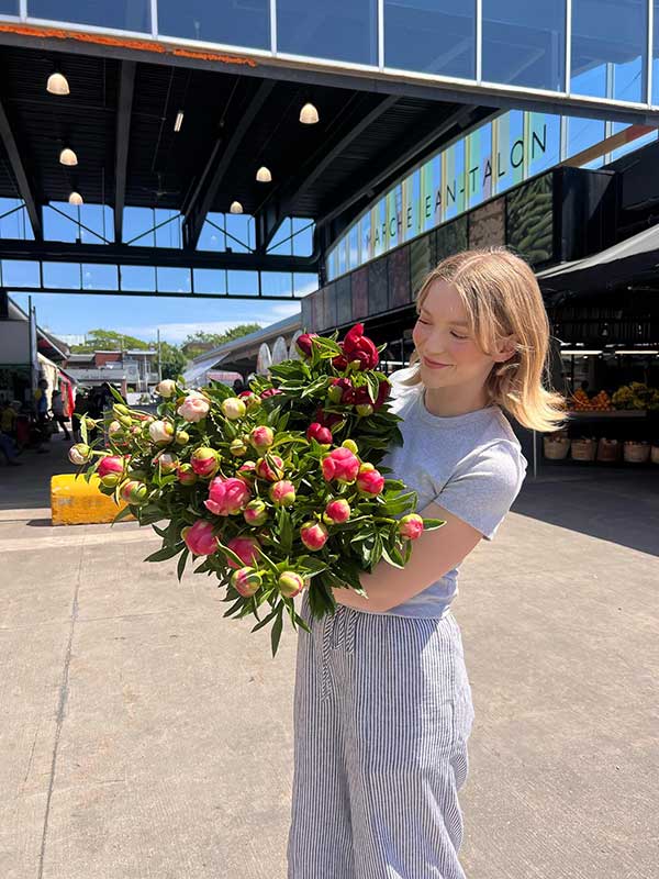 Bouquet de pivoines du Québec - Fleuriste Binette et filles - Montréal Montréal