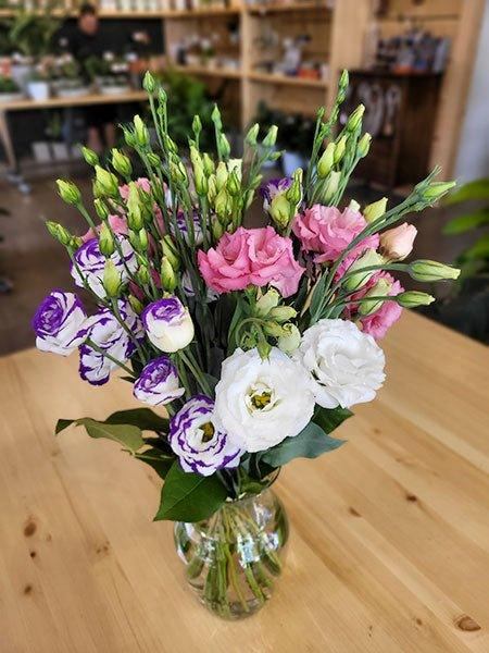 Bouquet de lisianthus du Québec - Fleuriste Binette et filles - Montréal Montréal